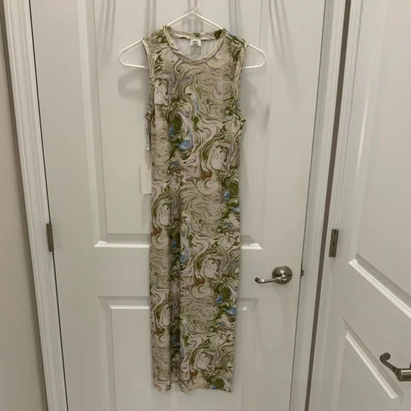 Aritzia Midi Dress - Picture 9 of 9